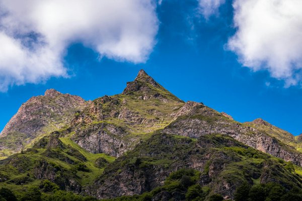 Comment organiser un camping pour une expédition de randonnée dans les Alpes?